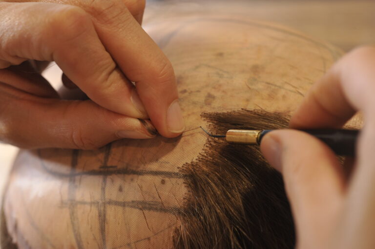 Tworzenie ręczne peruki